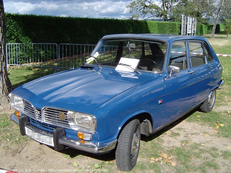 Une Renault 16 TS (boîte automatique)