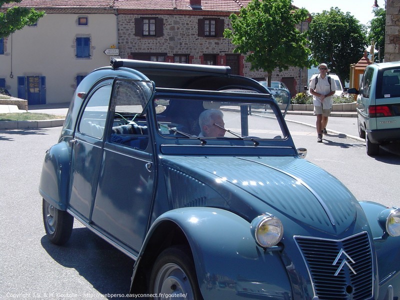 La bénédiction des 2CV