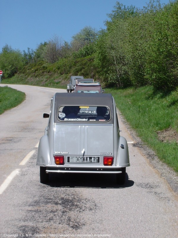 En direction du crêt de l'Oeillon