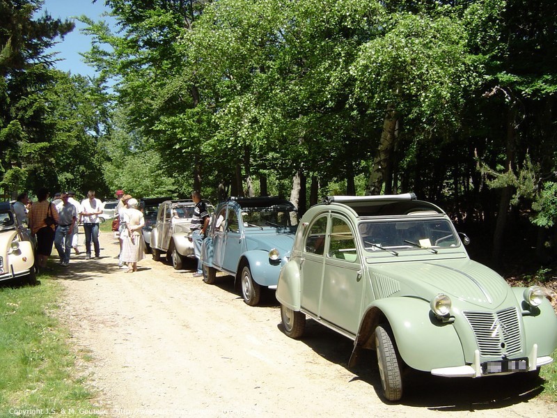 En direction de la chapelle de St-Sabin