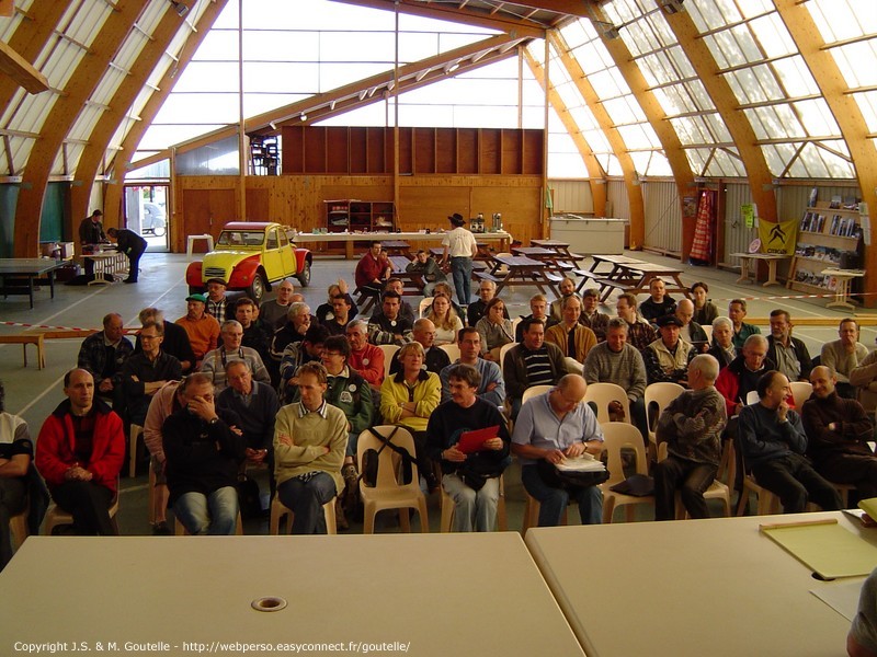 Pendant l'AG du club