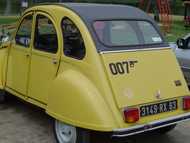 Une 2CV 007