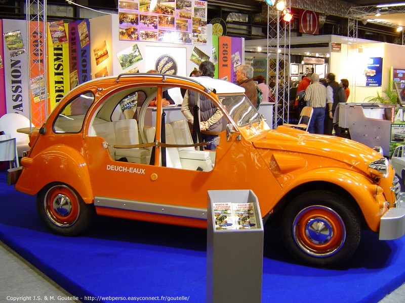 Une 2CV amphibie