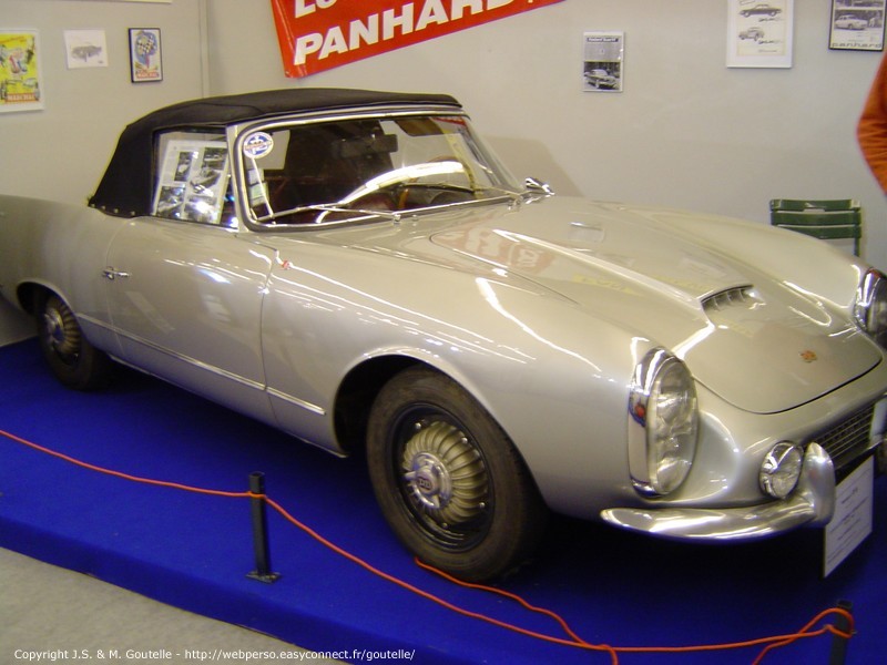 Une Panhard DD