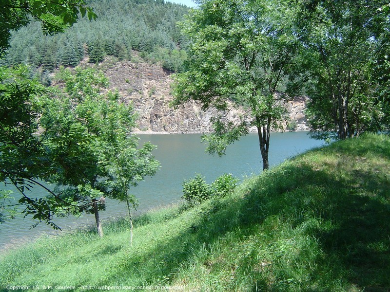 Le barrage de la Terrasse-sur-Dorlay