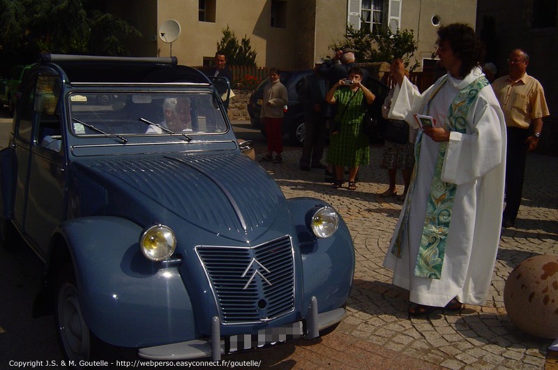 La bénédiction des 2CV