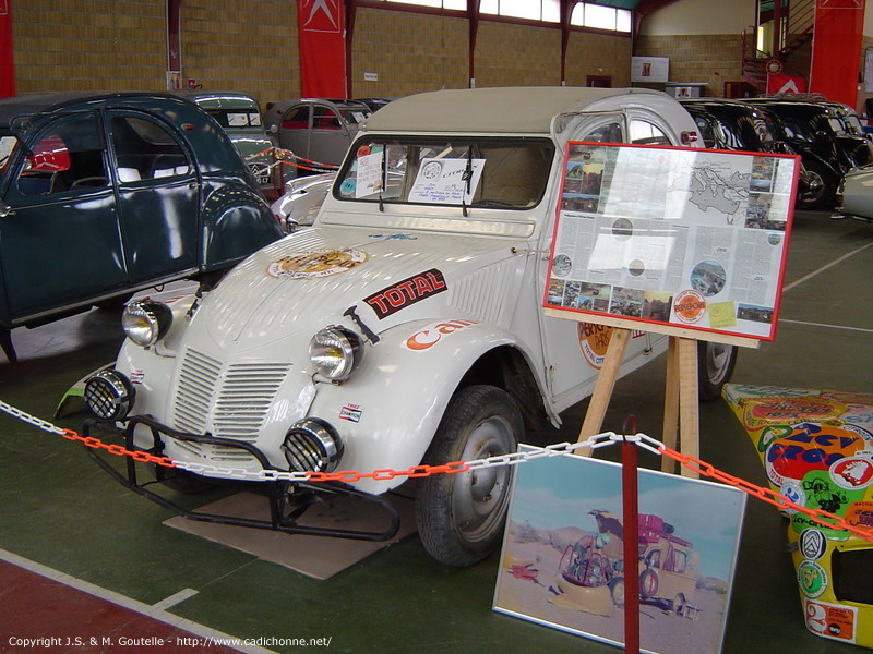 2CV AZ 1959 ayant participé au raid Paris-Persépolis en 1971