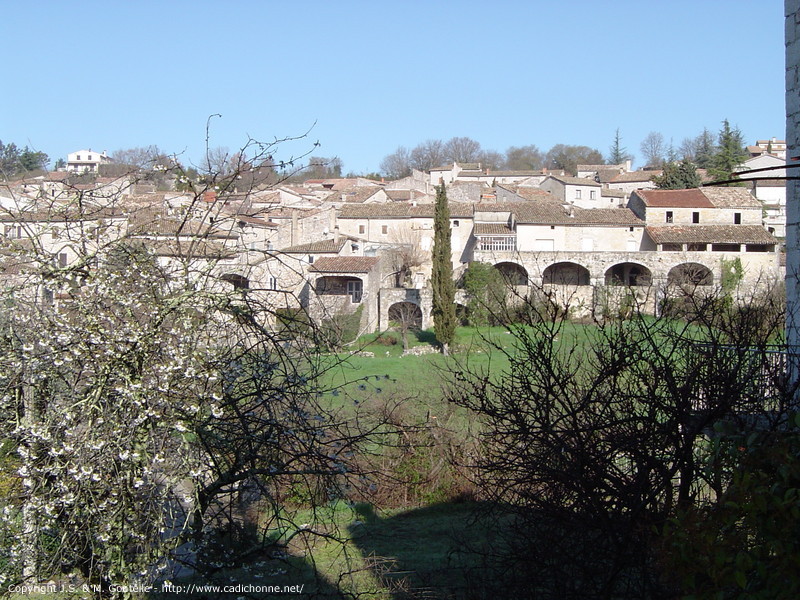 Le village de Chauzon