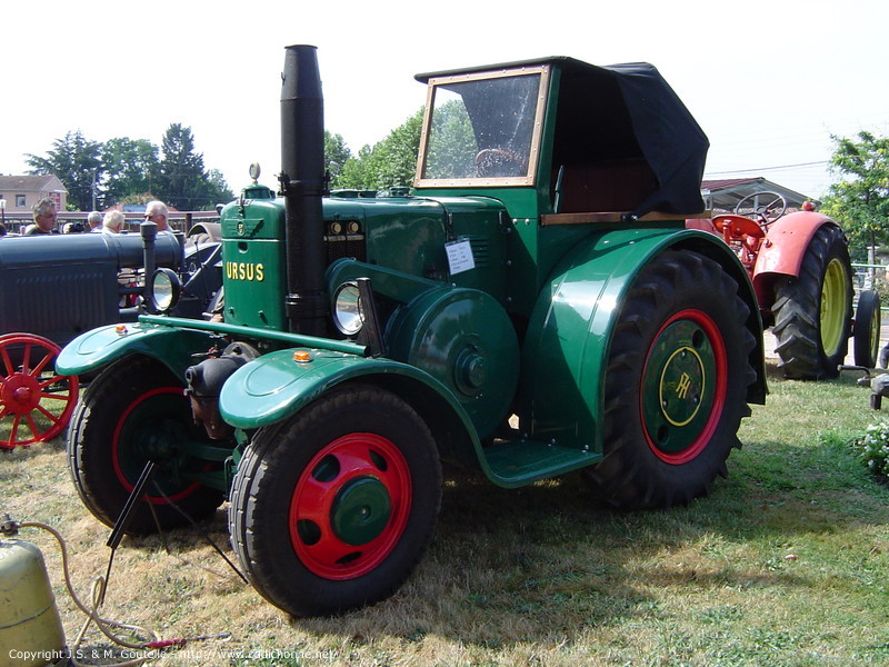 Tracteur polonais Ursus