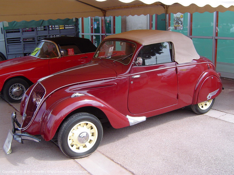 Peugeot 202 cabriolet