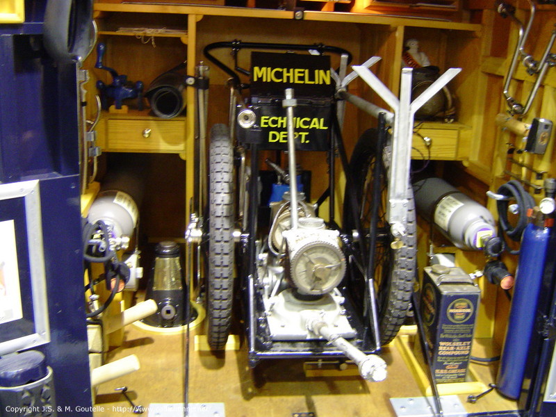 Camion « Morris » de service Michelin