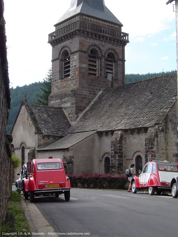 Avant la bénédiction des 2CV