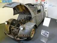 2CV de Jacques Cornet et Georges Kihm, Paris-Tokyo 1955-56